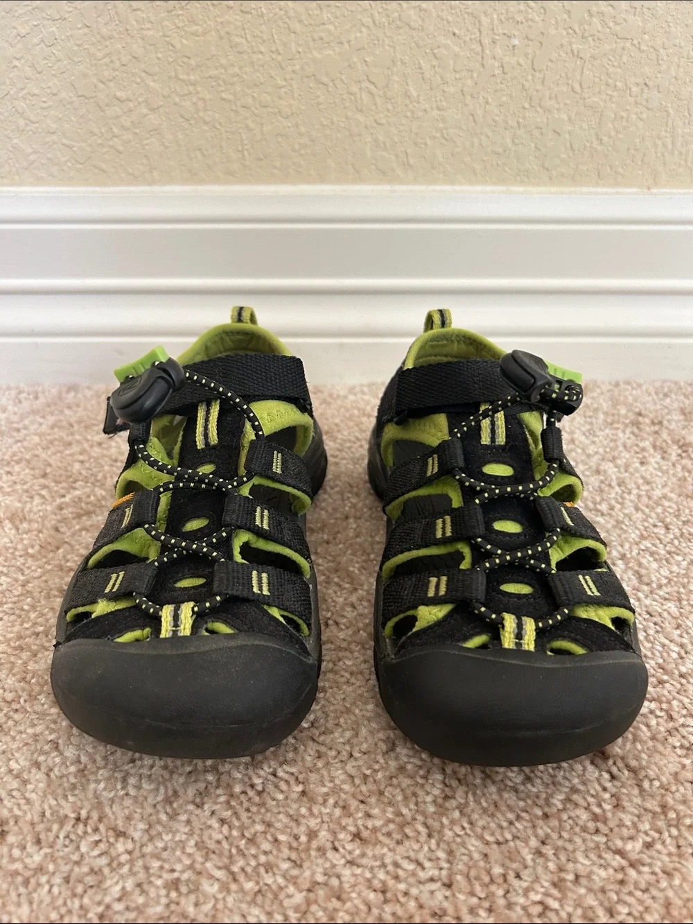 Keen Newport H2 Youth Sandals - Black/Lime Green